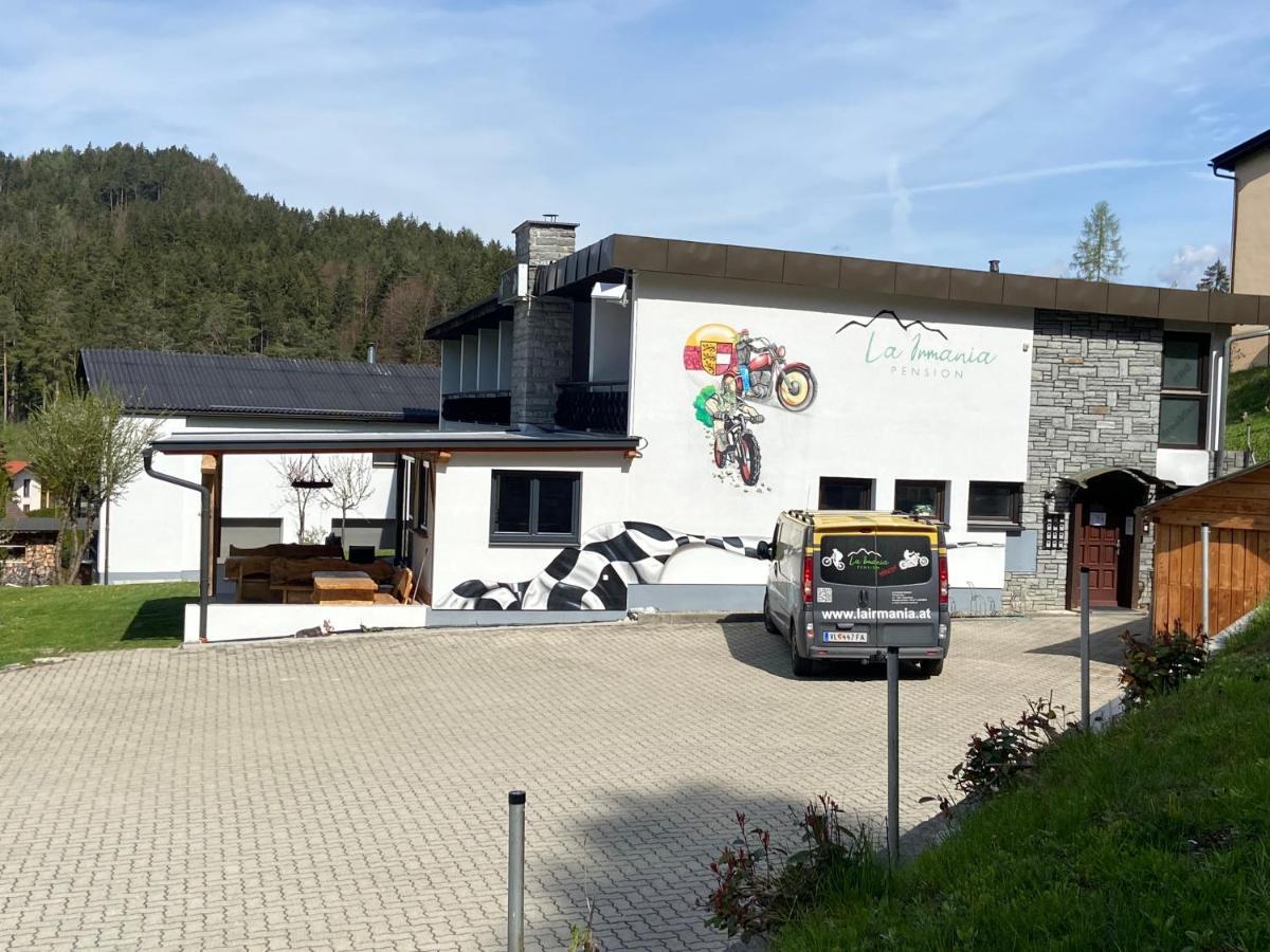 La Irmania Pension Ledenitzen Exterior photo